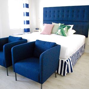 Standard Zimmer mit Kingsize-Bett